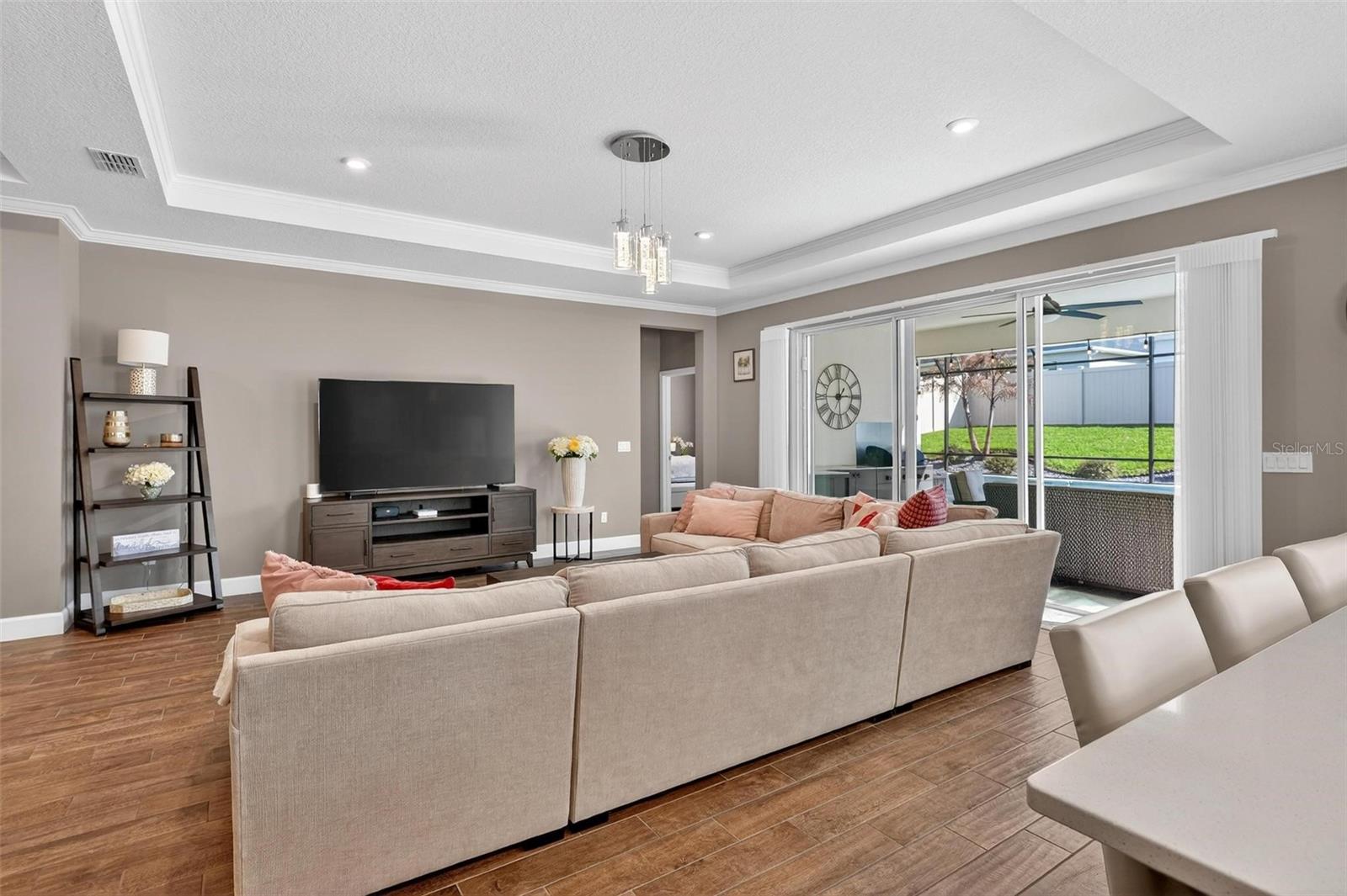 Image 16 of 82 For 1235 Waterview Ridge Circle