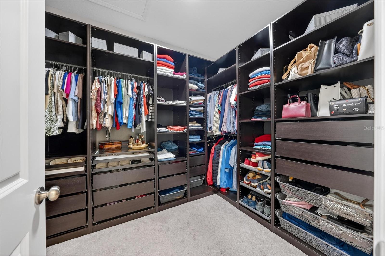 Image 36 of 82 For 1235 Waterview Ridge Circle