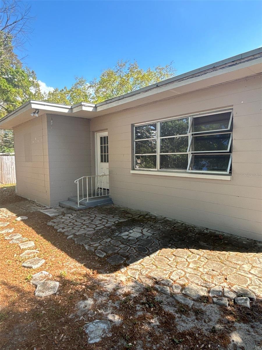 Image 3 of 10 For 11409 116th Avenue