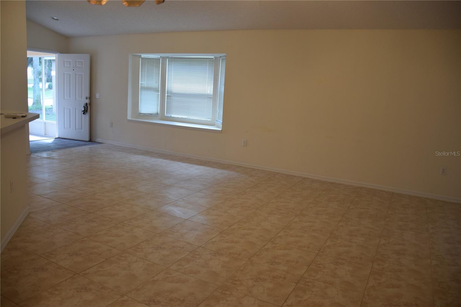 Image 5 of 25 For 2393 Paulette Drive