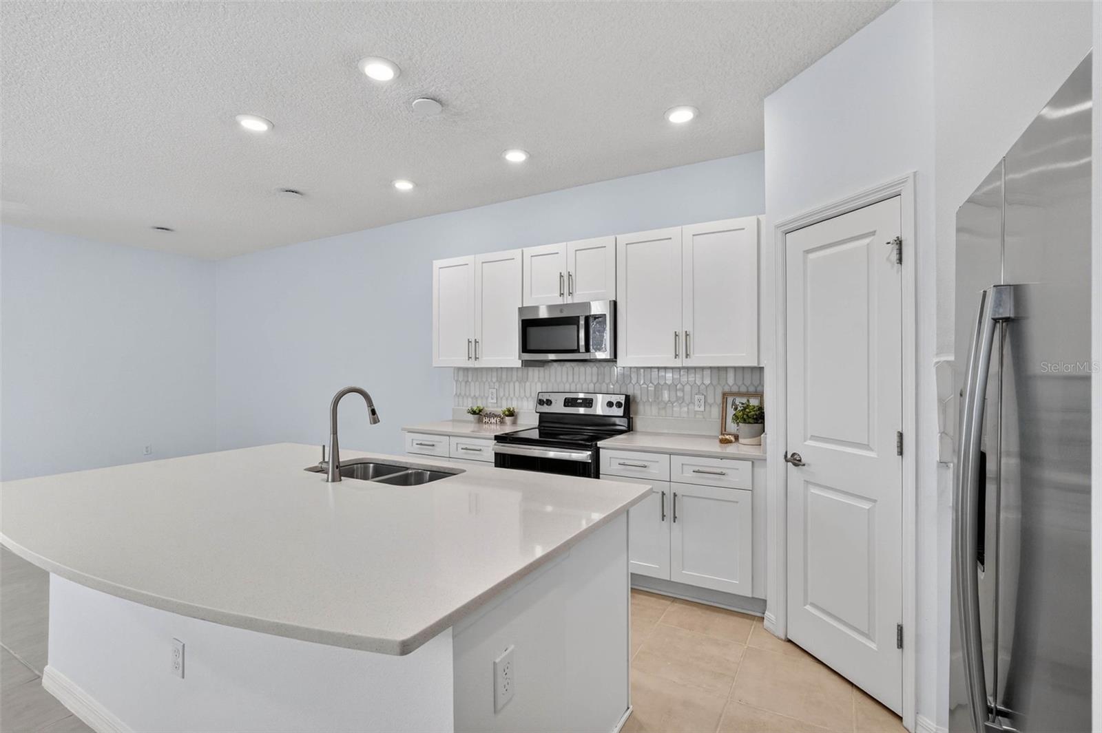 Image 12 of 77 For 3583 Davenport Creek Court