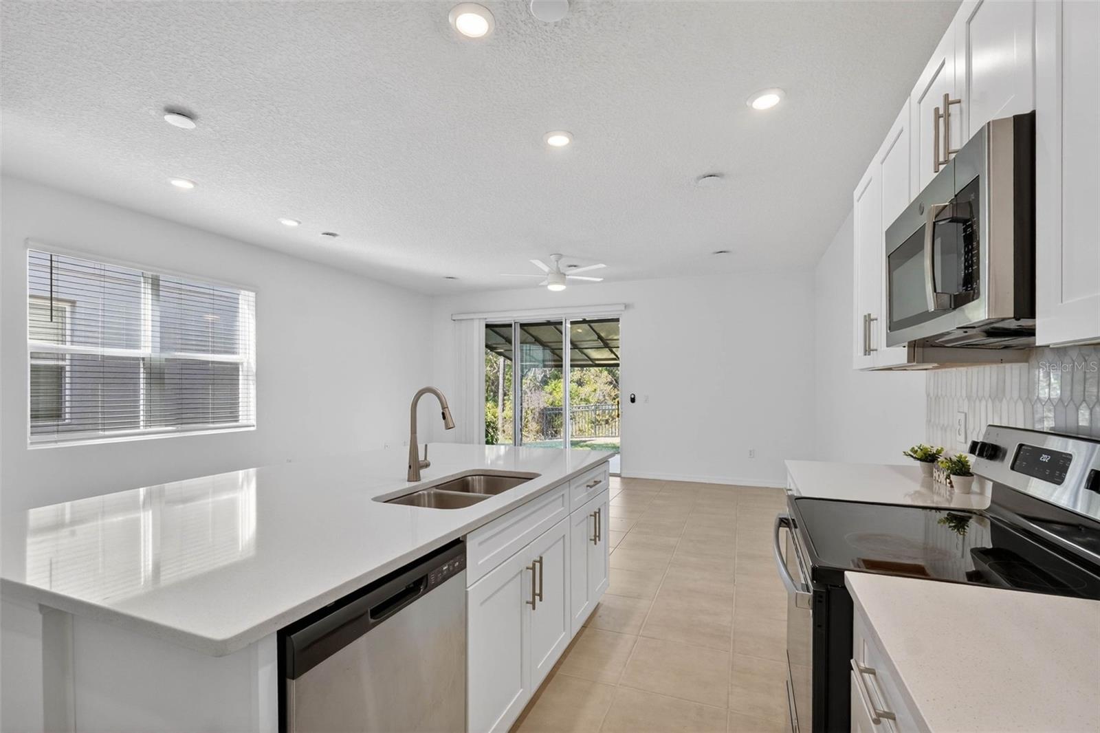 Image 15 of 77 For 3583 Davenport Creek Court