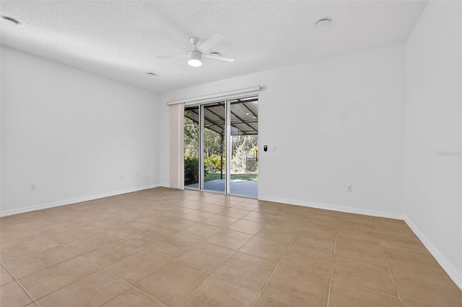 Image 16 of 77 For 3583 Davenport Creek Court