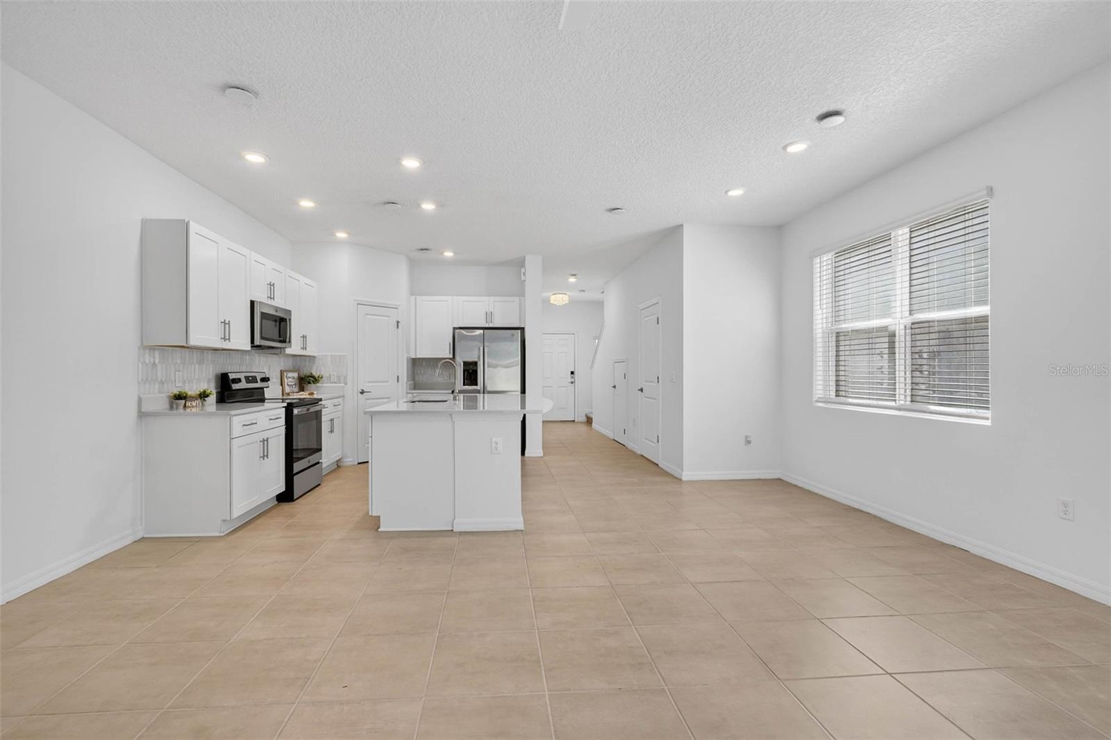 Image 18 of 77 For 3583 Davenport Creek Court