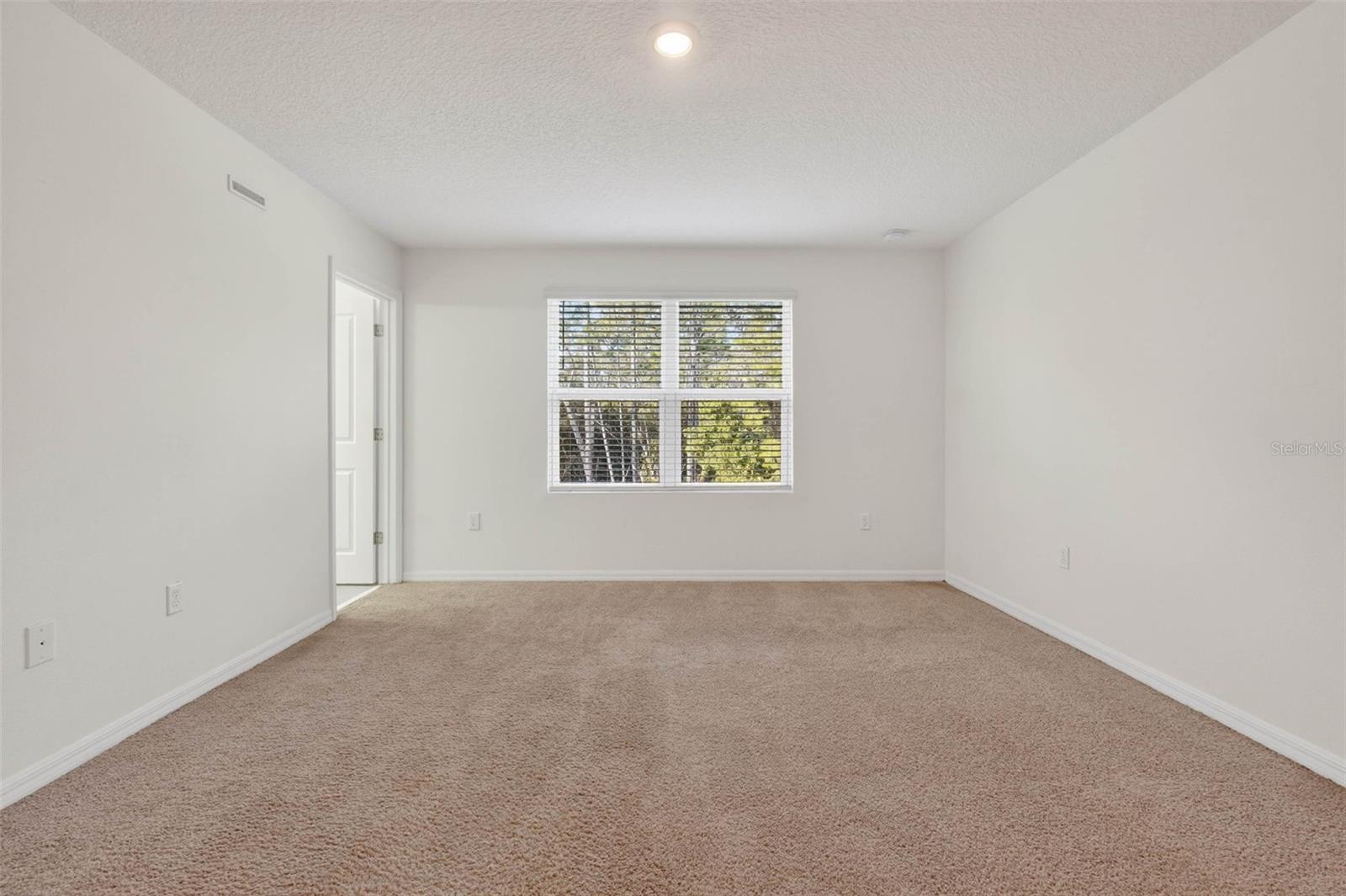 Image 33 of 77 For 3583 Davenport Creek Court