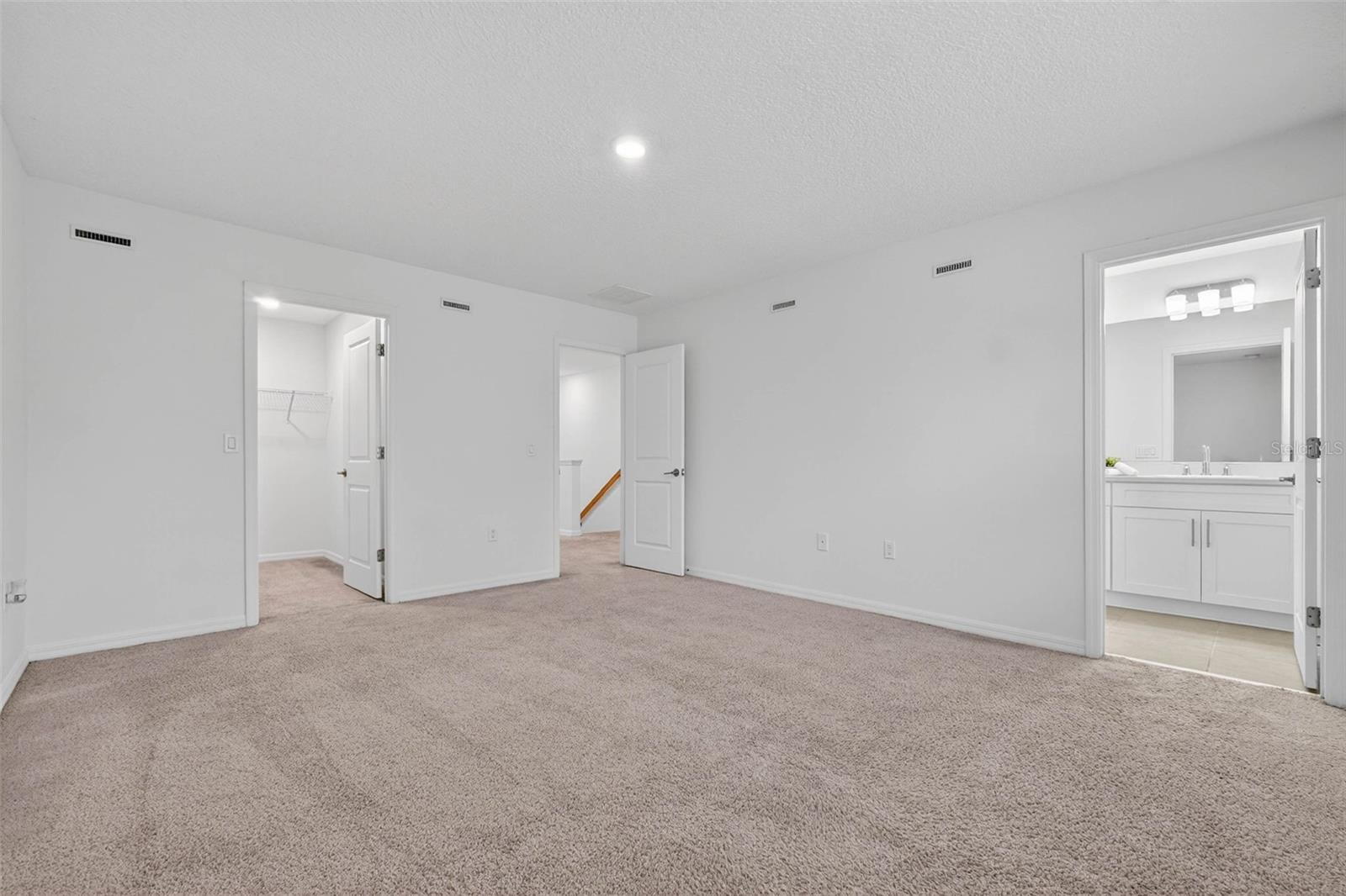 Image 34 of 77 For 3583 Davenport Creek Court