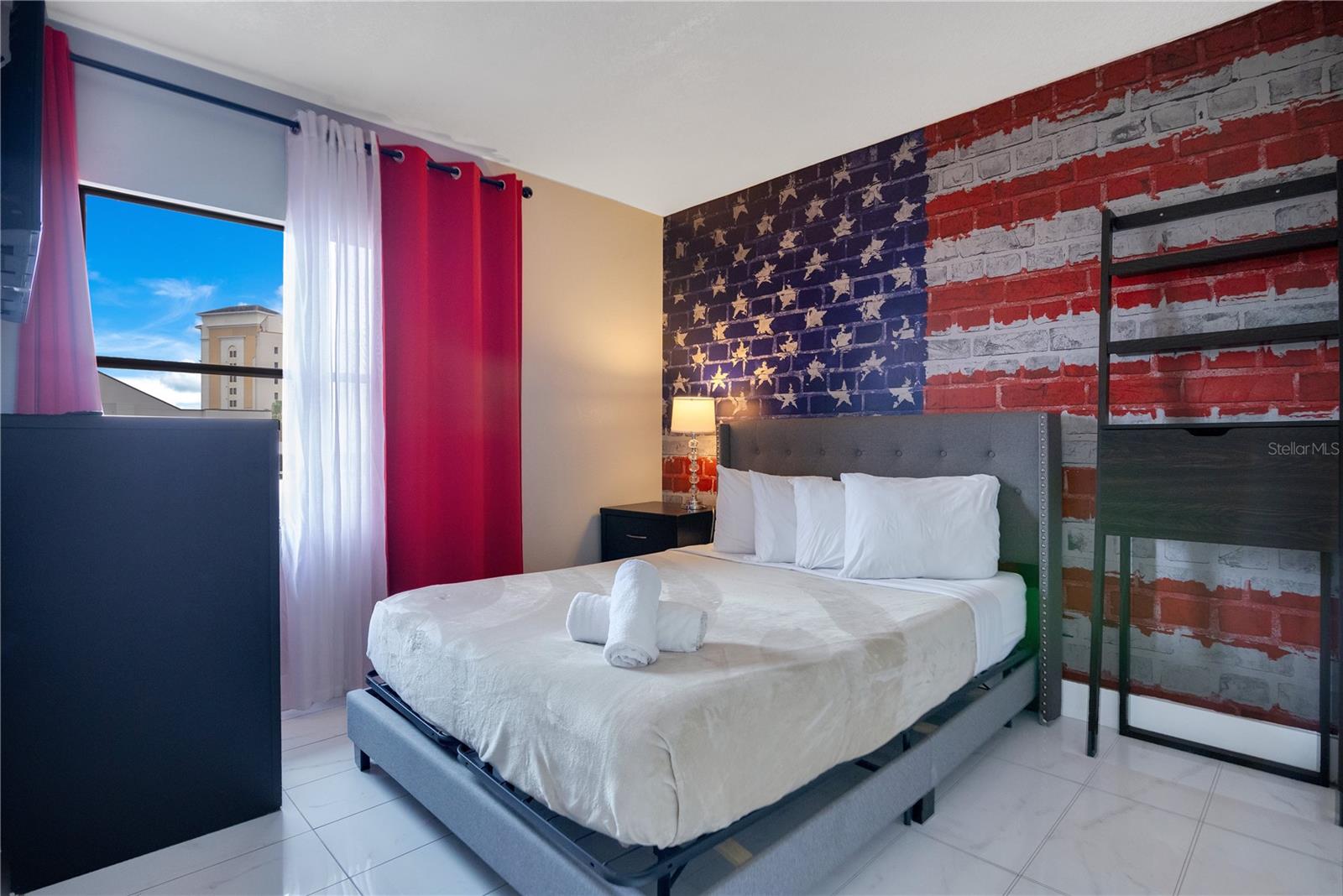 Image 15 of 37 For 6165 Carrier Drive 2605