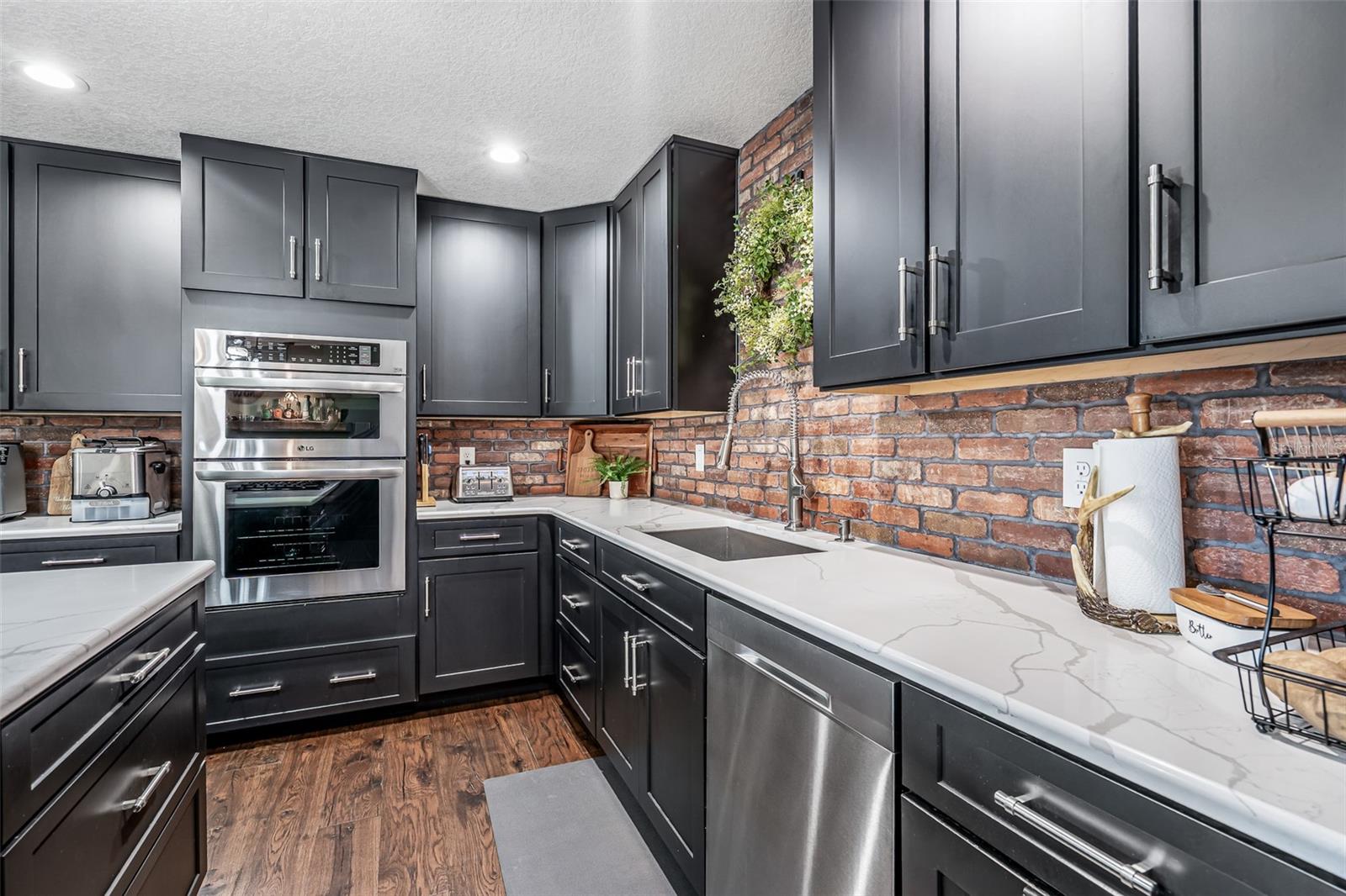 Image 11 of 70 For 27035 State Road 44