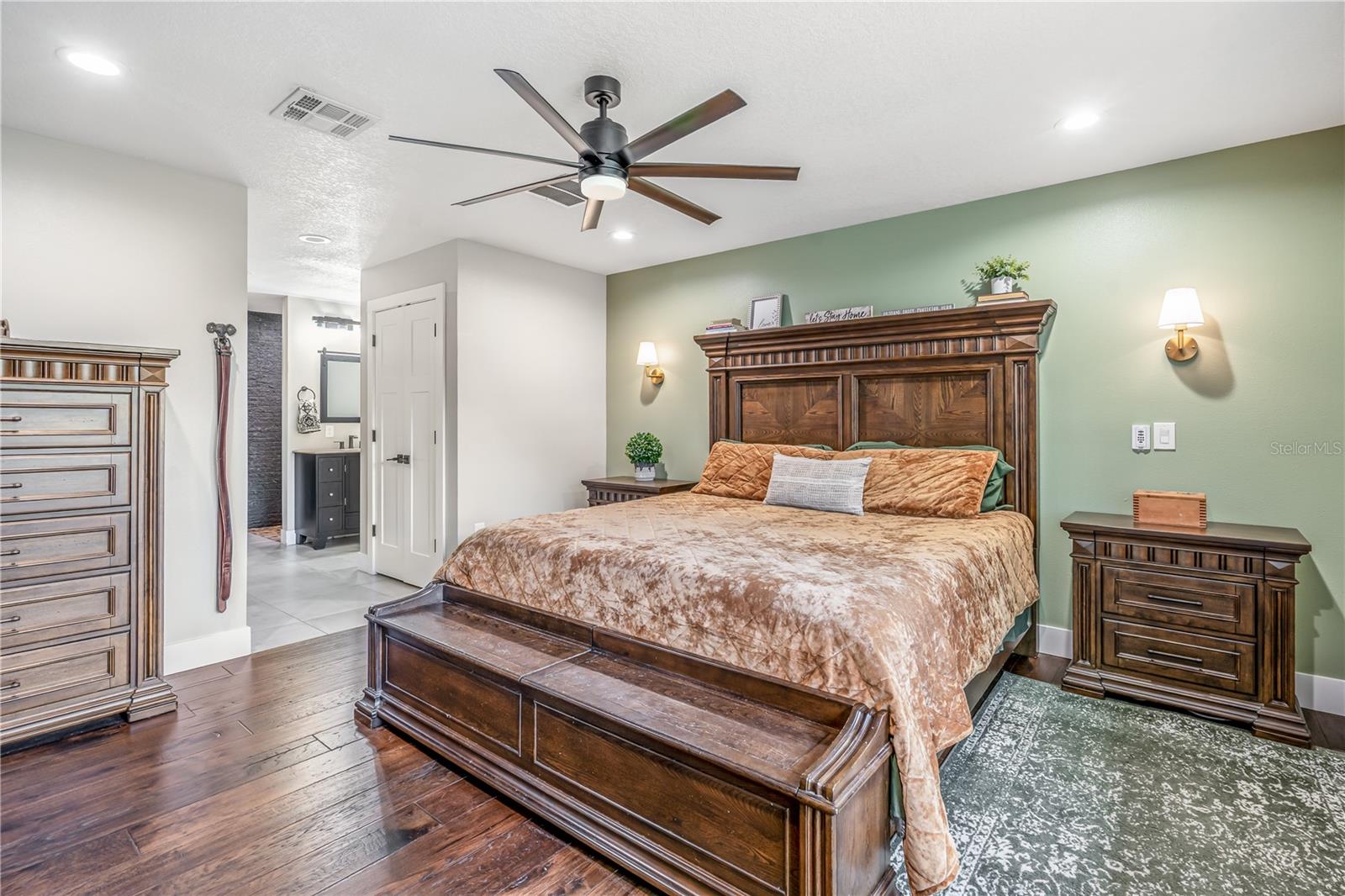 Image 19 of 70 For 27035 State Road 44