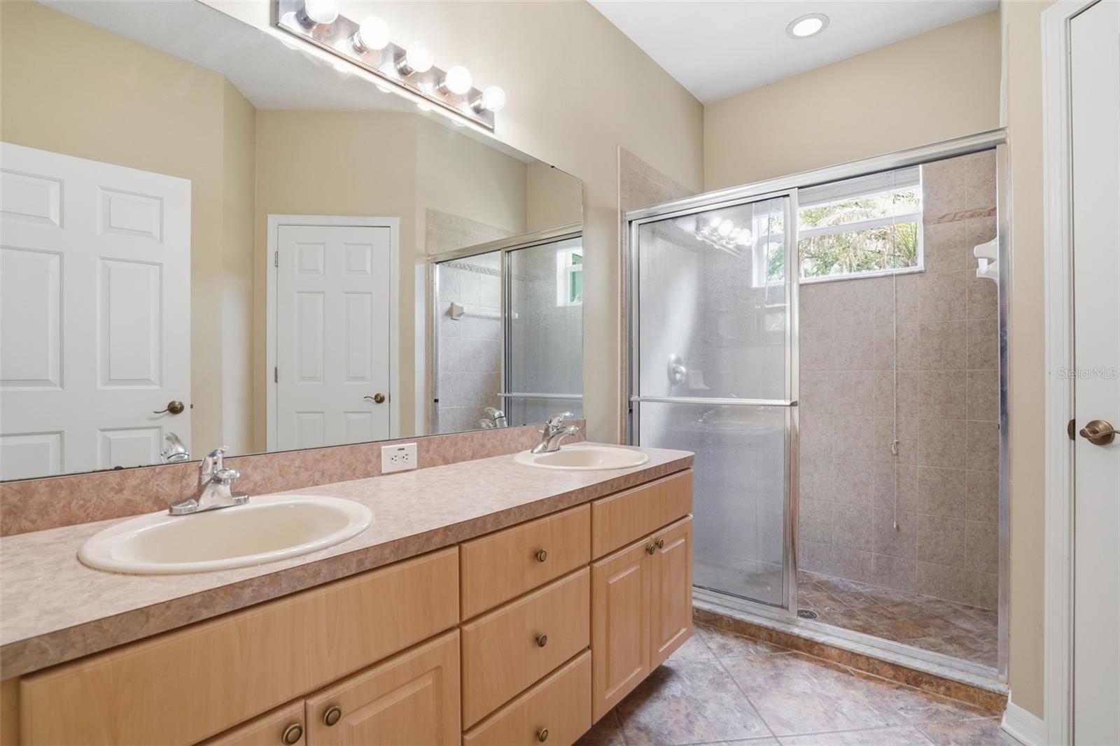 Image 29 of 38 For 6407 Bridgecrest Drive