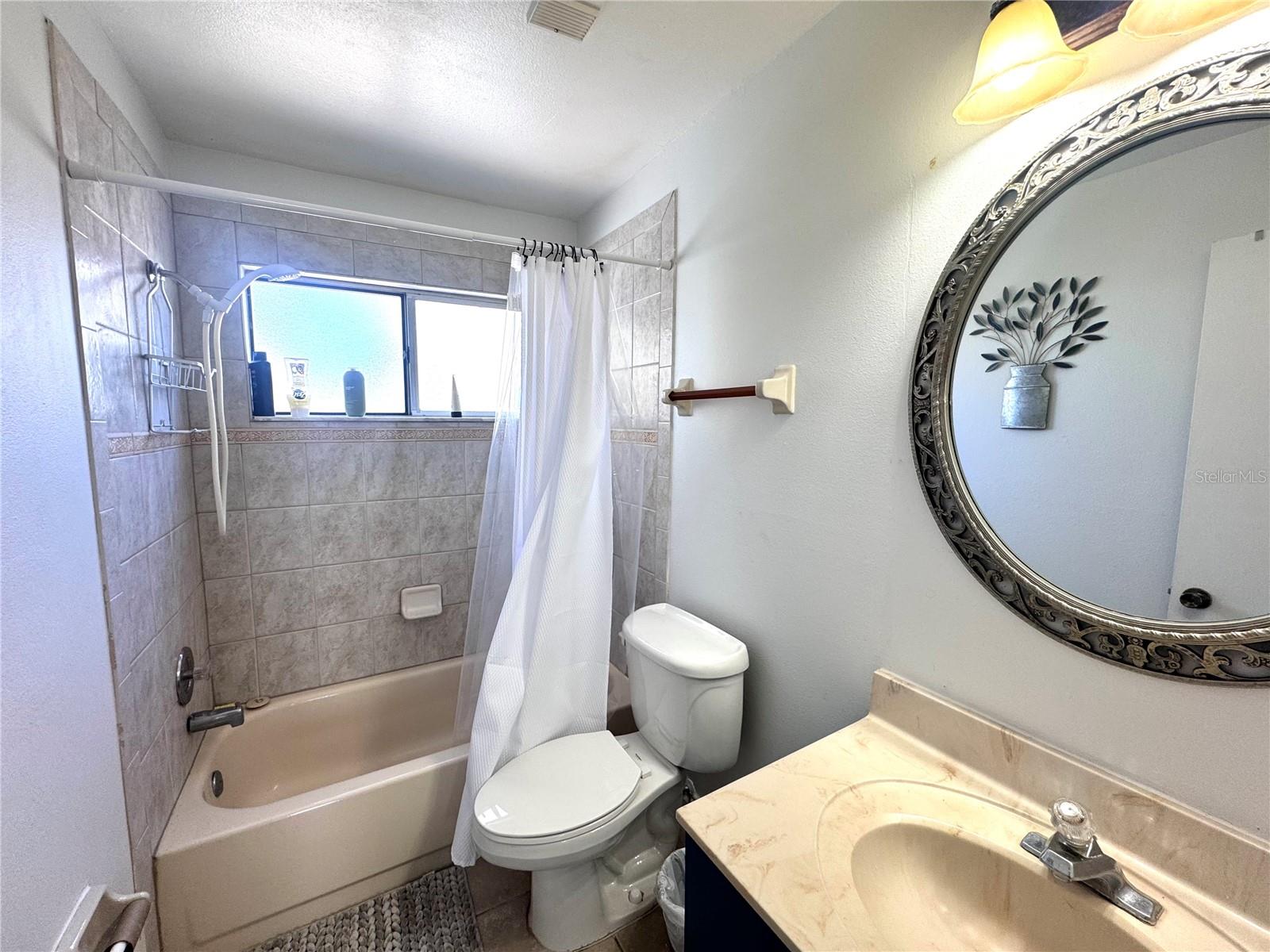 Image 13 of 25 For 2544 Woodgate Boulevard 204