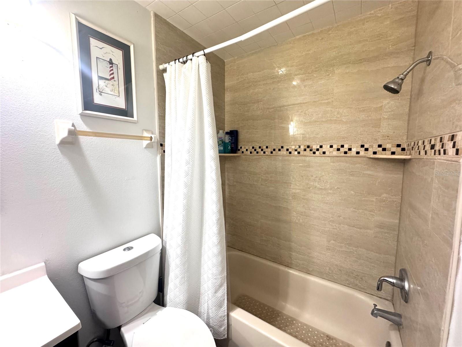 Image 16 of 25 For 2544 Woodgate Boulevard 204