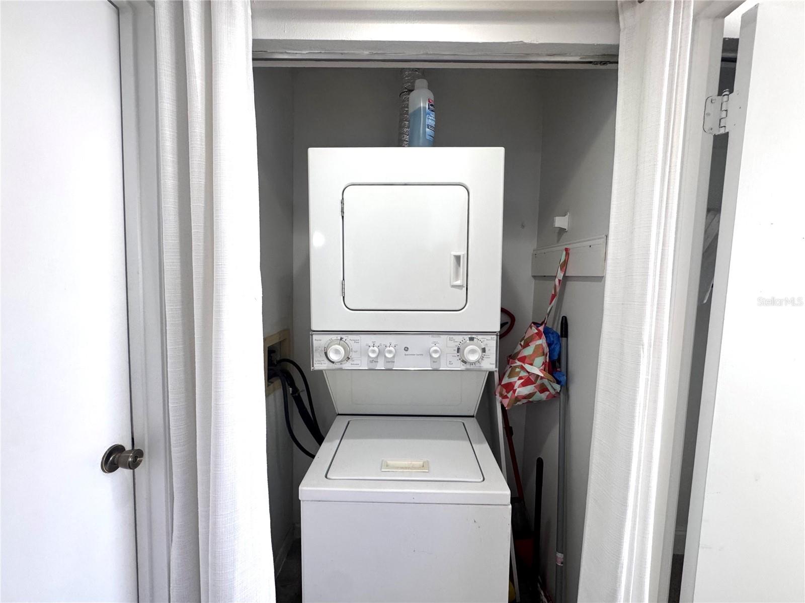 Image 21 of 25 For 2544 Woodgate Boulevard 204