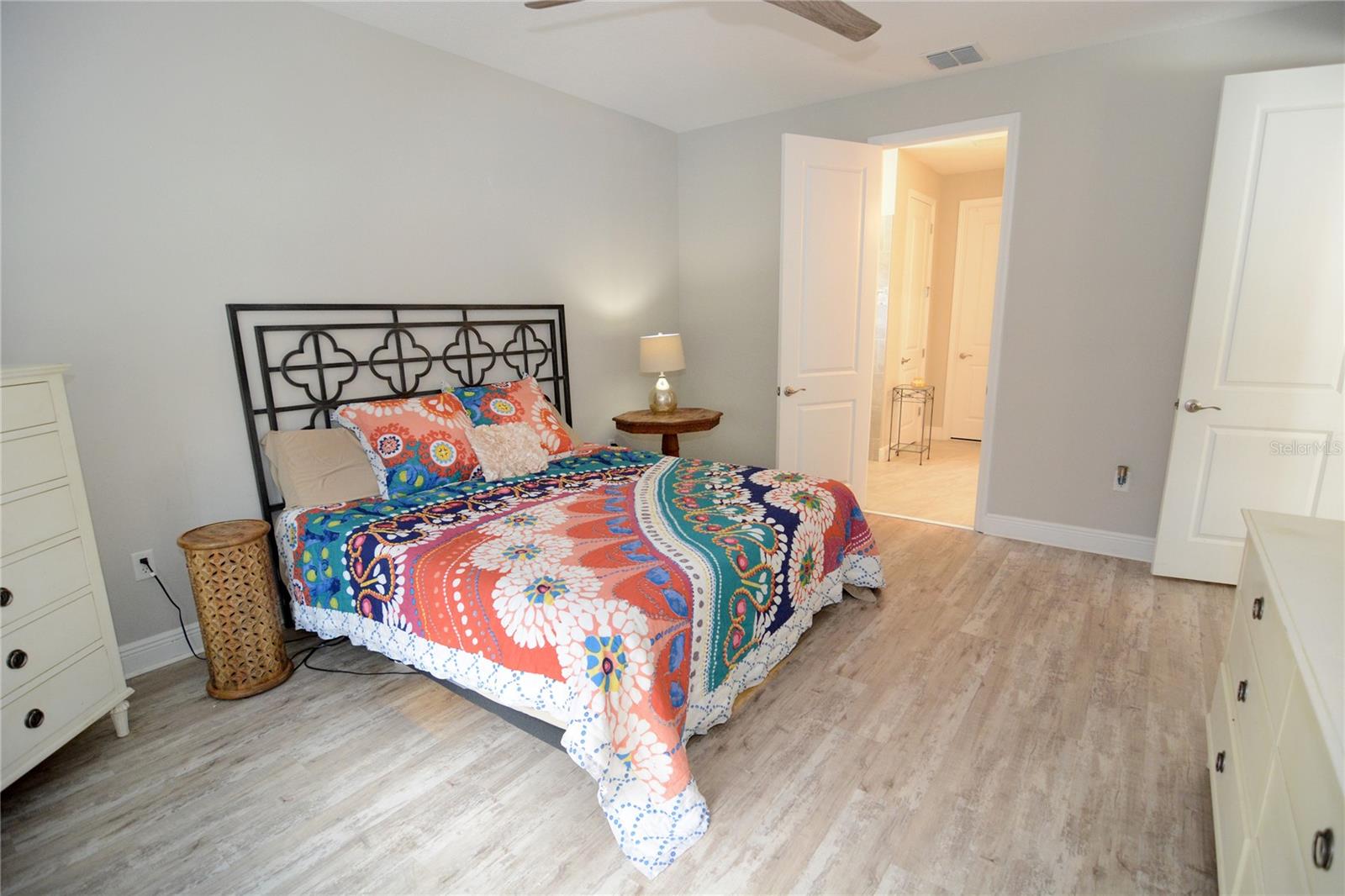 Image 14 of 28 For 741 Daybreak Place