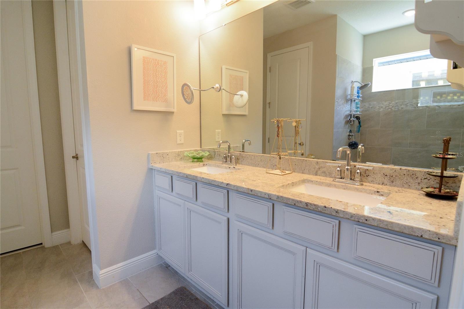 Image 17 of 28 For 741 Daybreak Place