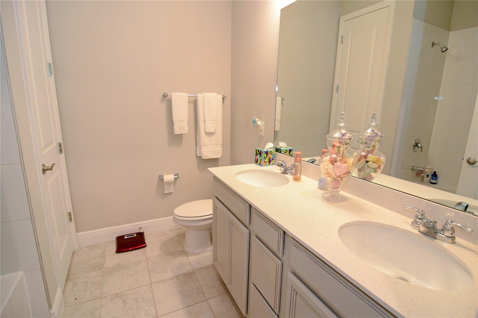 Image 19 of 28 For 741 Daybreak Place