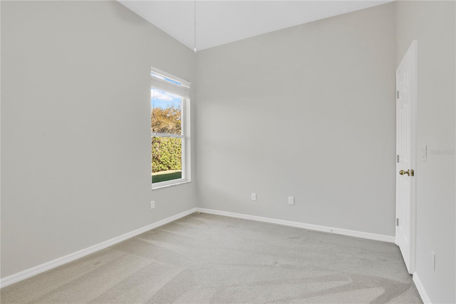 Image 19 of 36 For 357 Kirkhill Street