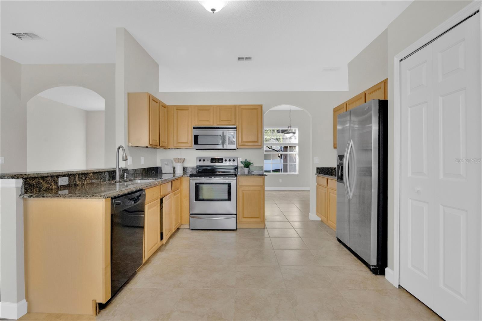 Image 7 of 36 For 357 Kirkhill Street