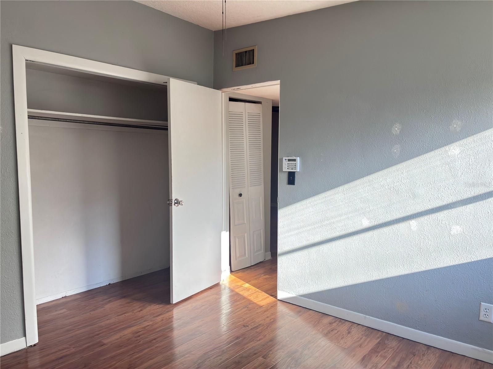 Image 17 of 24 For 120 Club Road