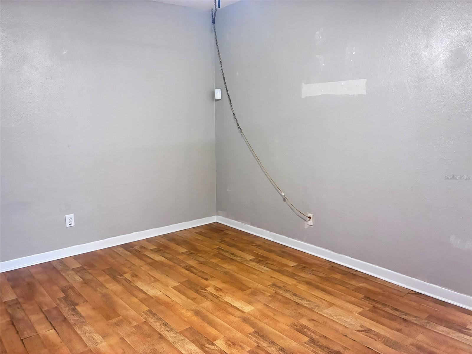 Image 8 of 24 For 120 Club Road