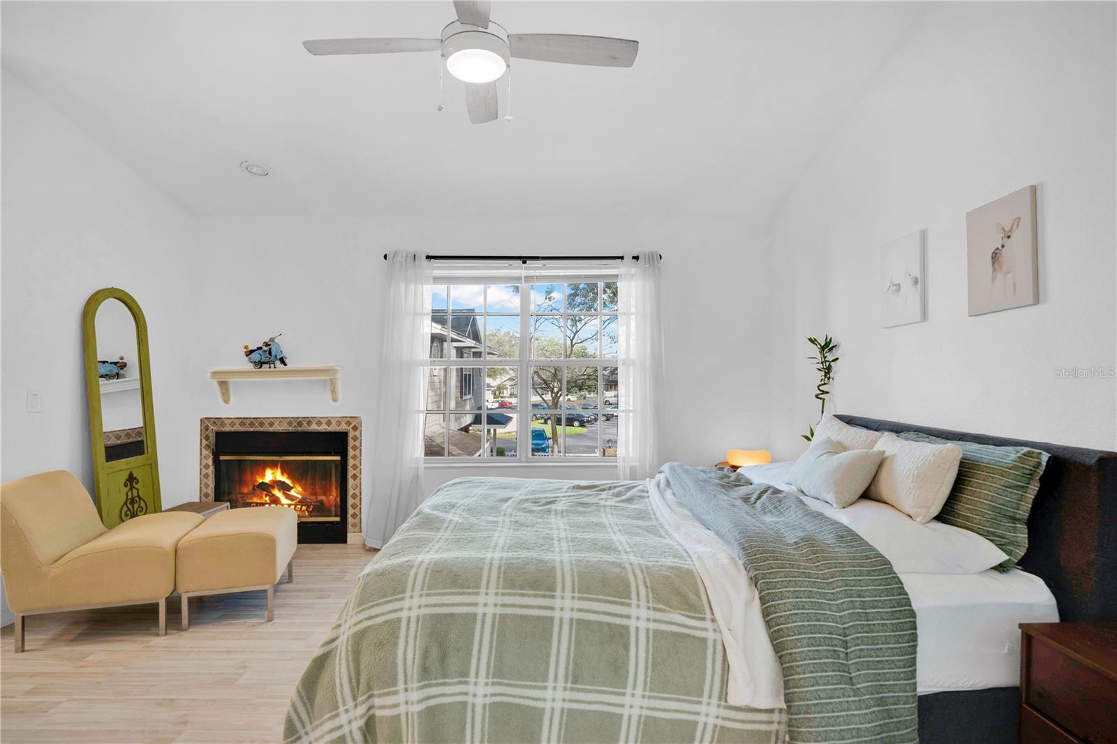 Image 11 of 30 For 12380 Shady Spring Way 105