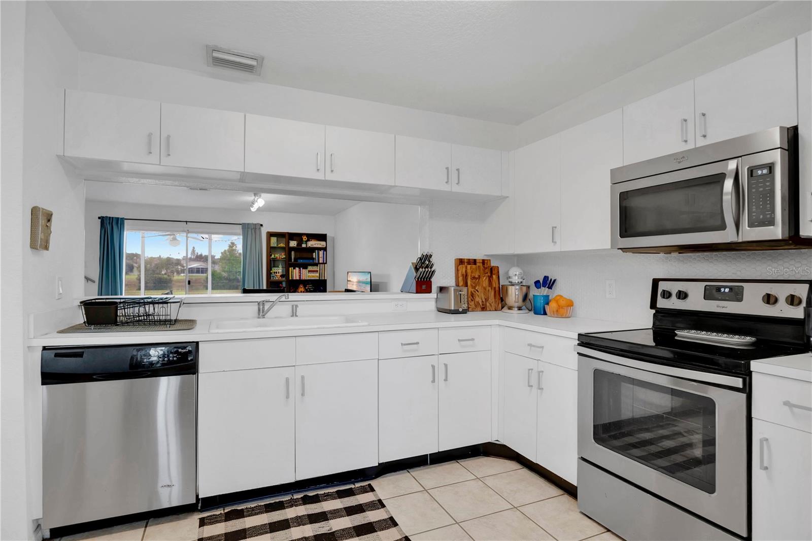 Image 6 of 30 For 12380 Shady Spring Way 105