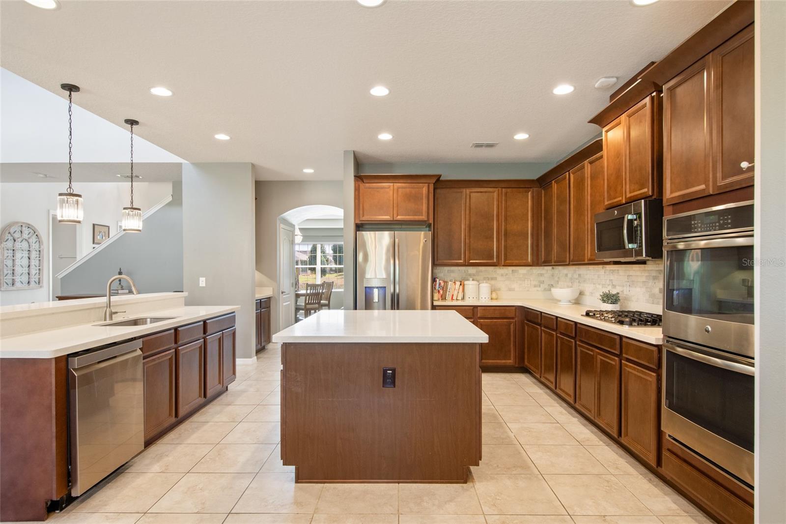 Image 26 of 100 For 615 Timbervale Trail