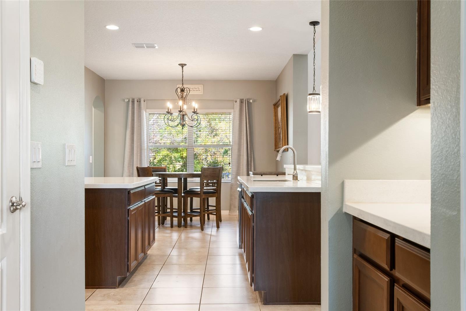 Image 28 of 100 For 615 Timbervale Trail