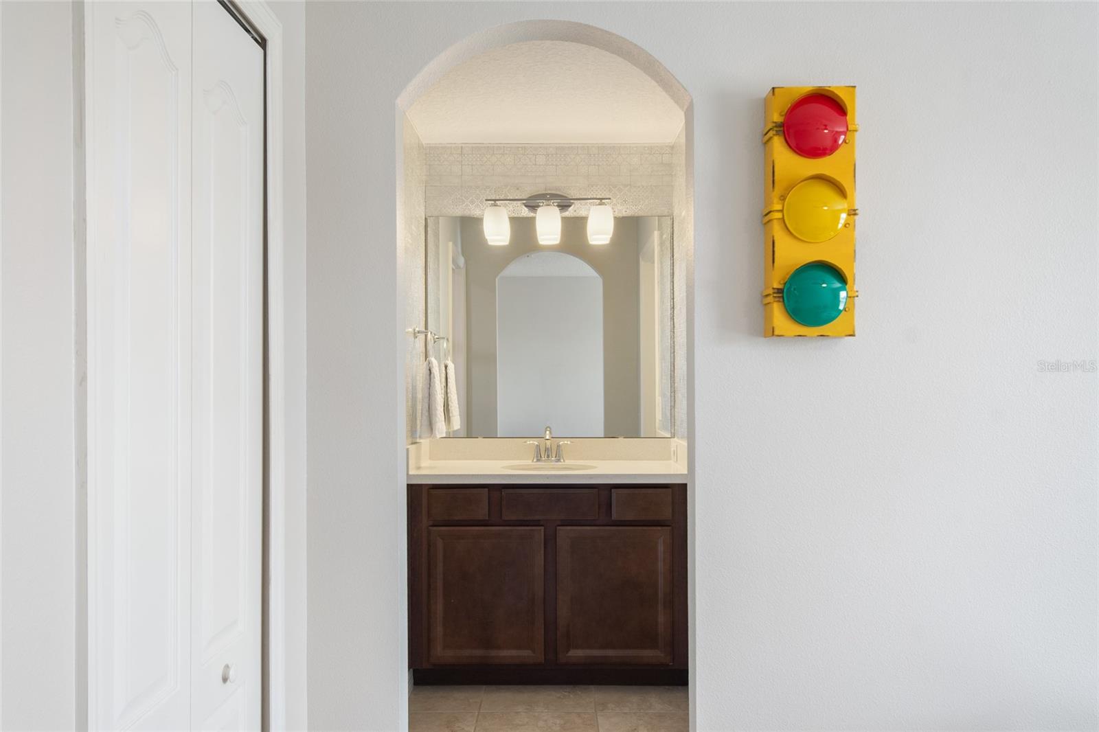 Image 66 of 100 For 615 Timbervale Trail