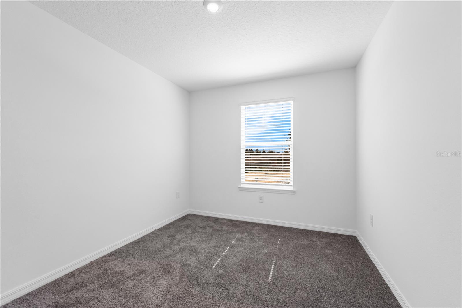 Image 20 of 39 For 5472 Meadow Walk Drive