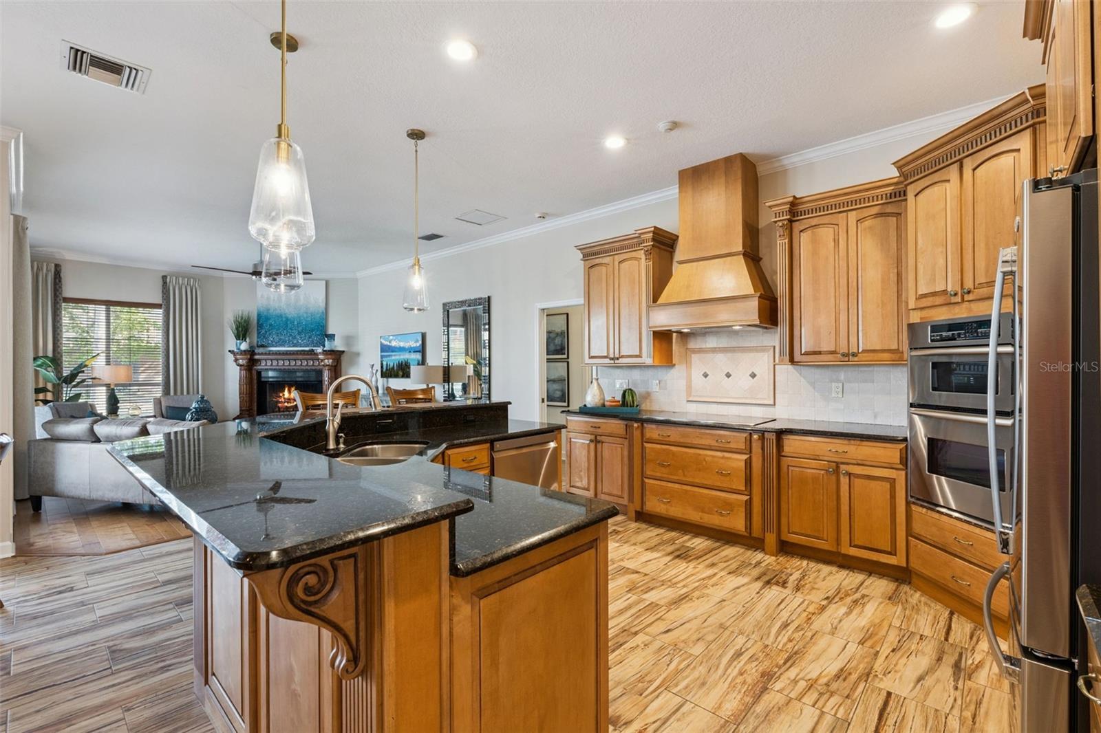 Image 11 of 63 For 8725 Summerville Place