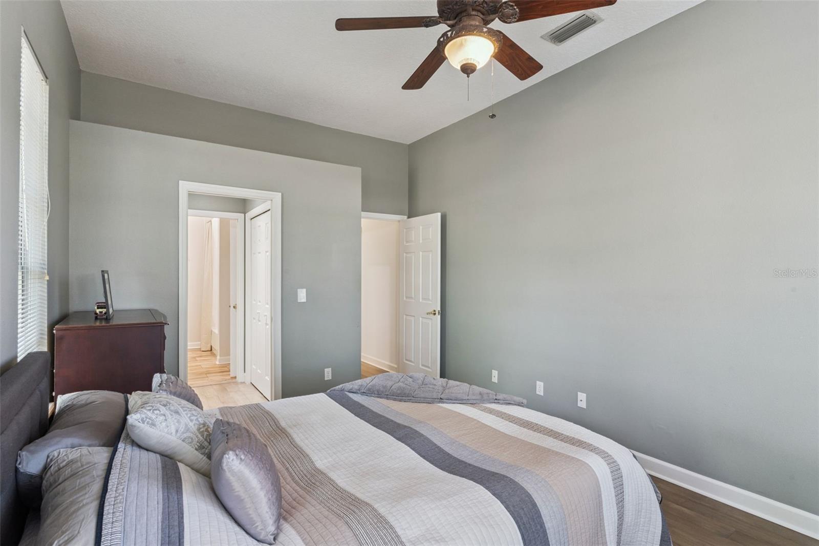 Image 32 of 63 For 8725 Summerville Place