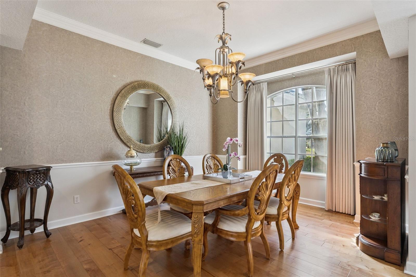 Image 7 of 63 For 8725 Summerville Place