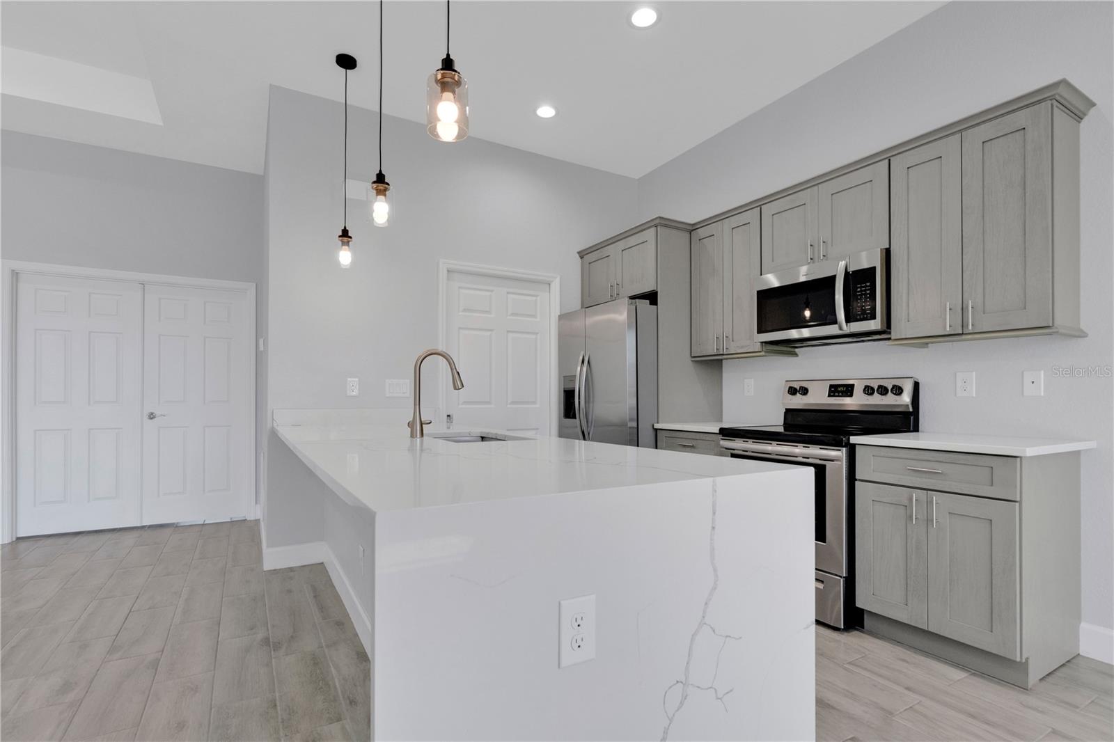 Image 10 of 41 For 1306 2nd Avenue