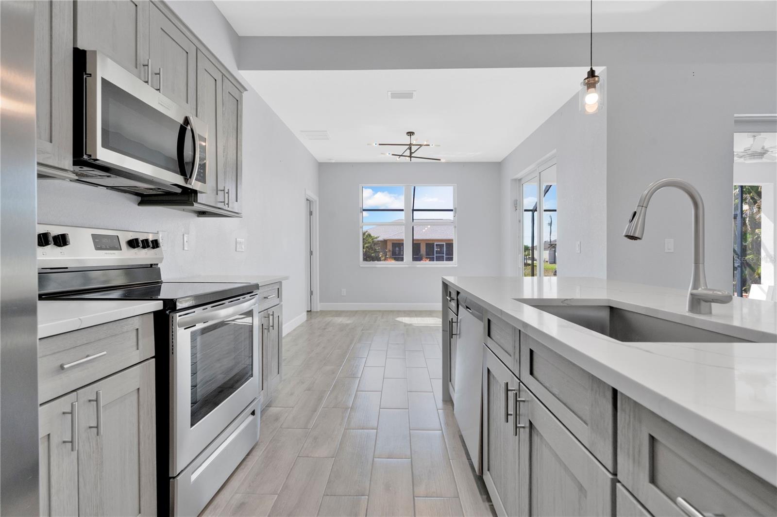 Image 11 of 41 For 1306 2nd Avenue