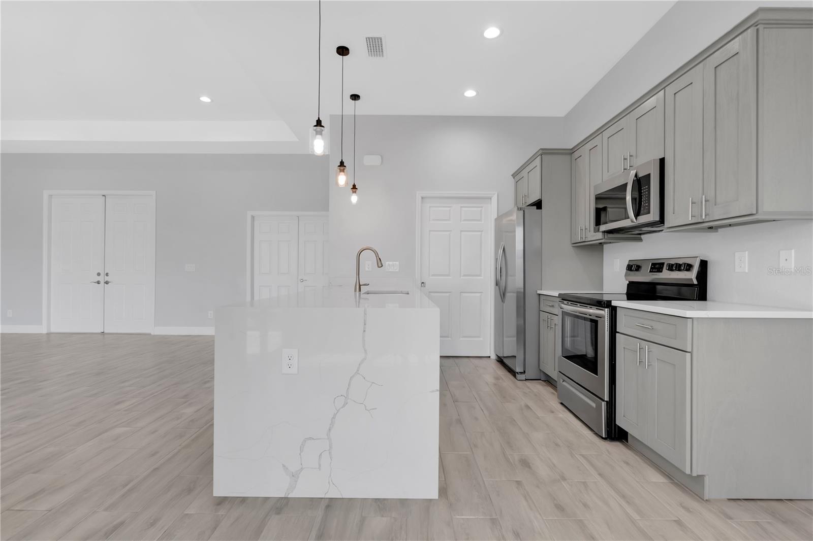 Image 14 of 41 For 1306 2nd Avenue