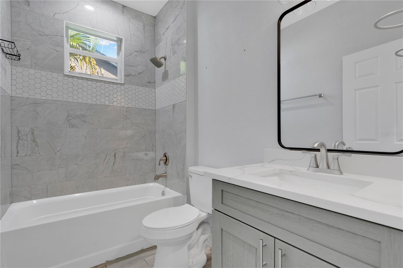 Image 21 of 41 For 1306 2nd Avenue