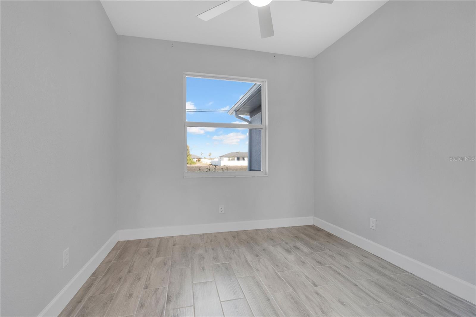 Image 23 of 41 For 1306 2nd Avenue