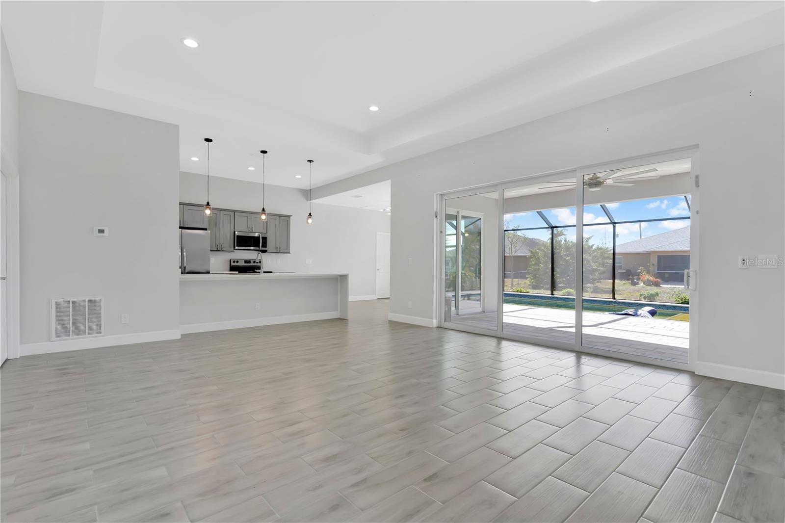 Image 5 of 41 For 1306 2nd Avenue