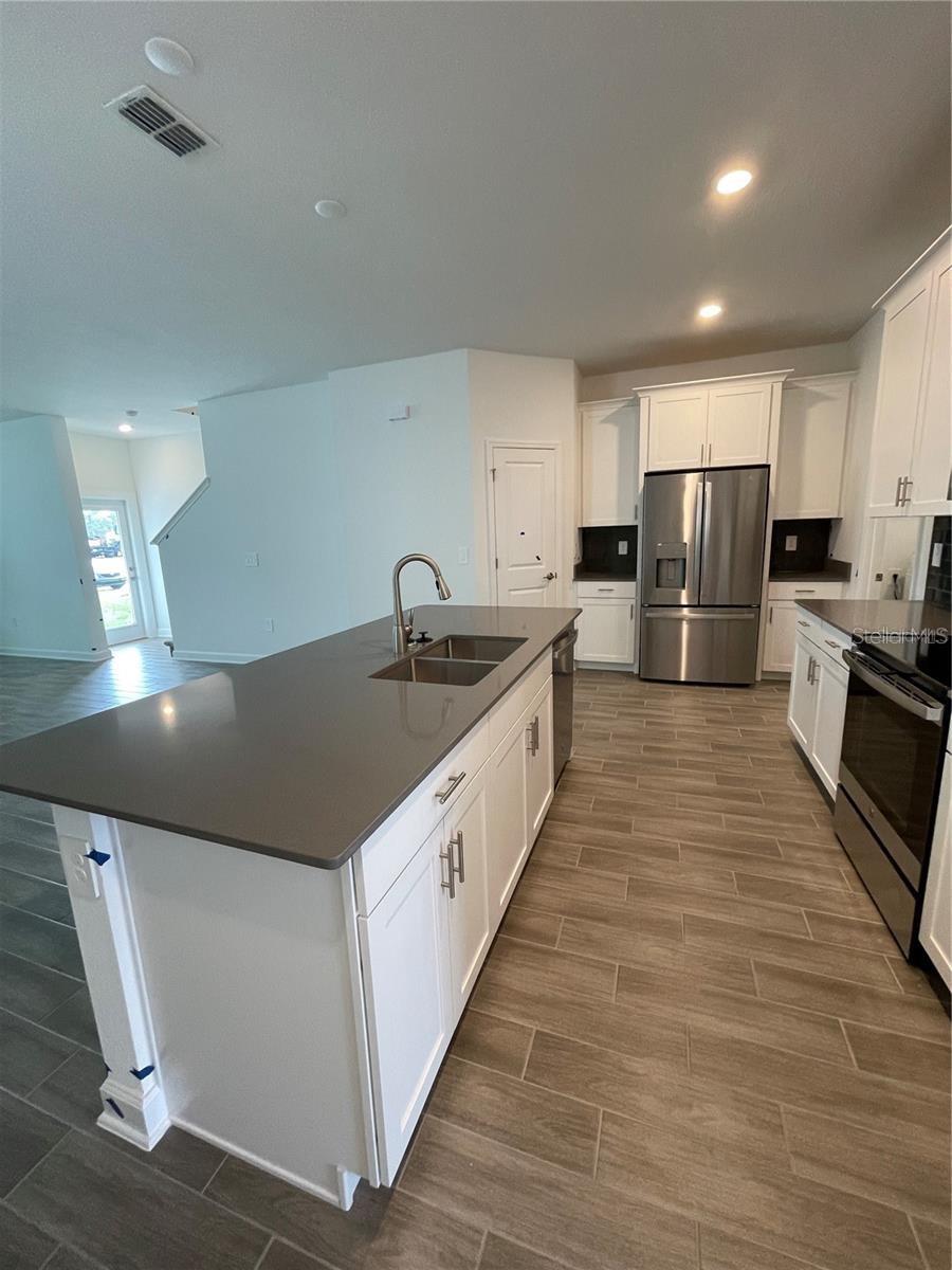 Image 7 of 23 For 3111 Addison Boulevard