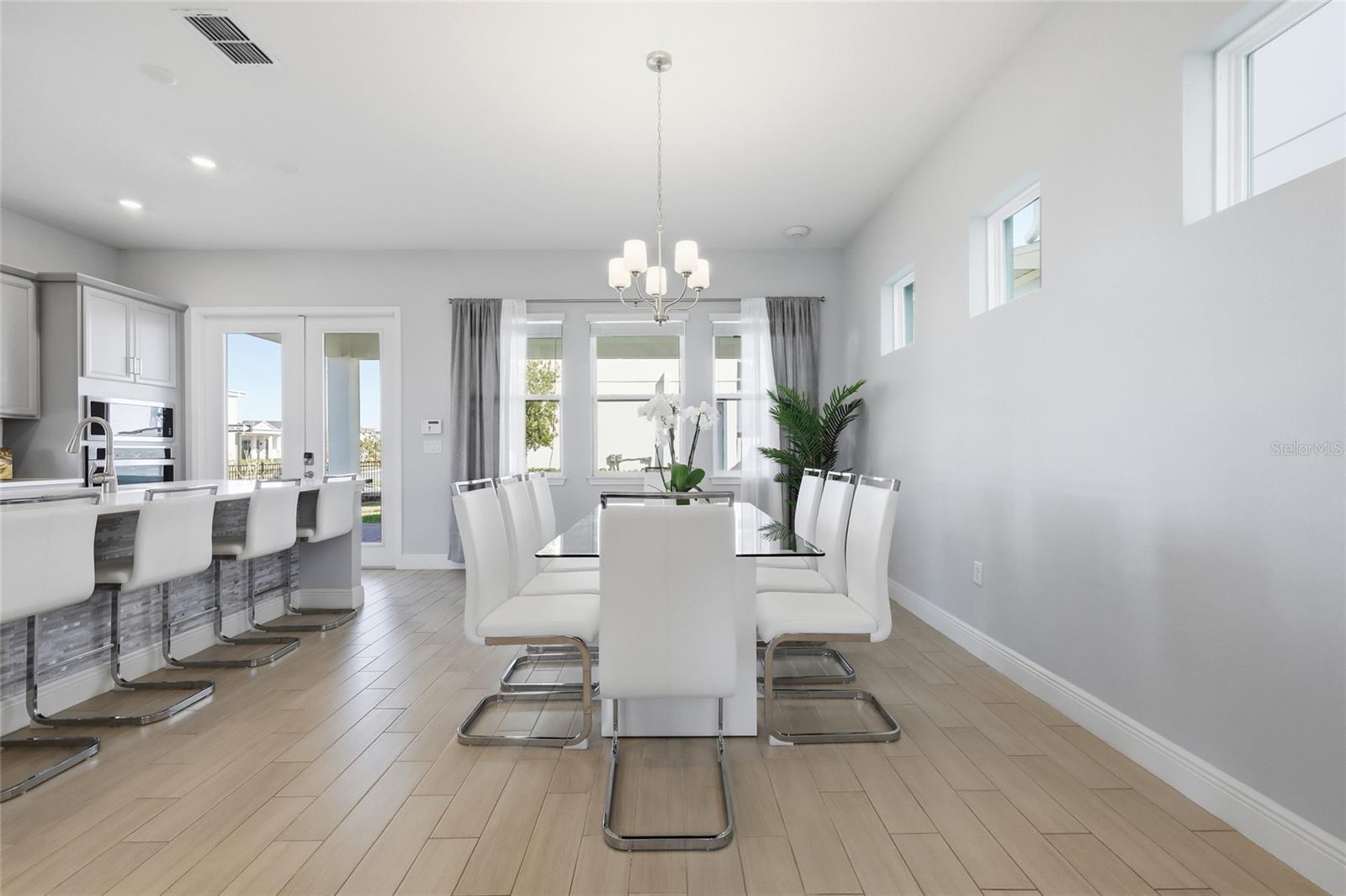 Image 6 of 49 For 10101 Pearson Avenue