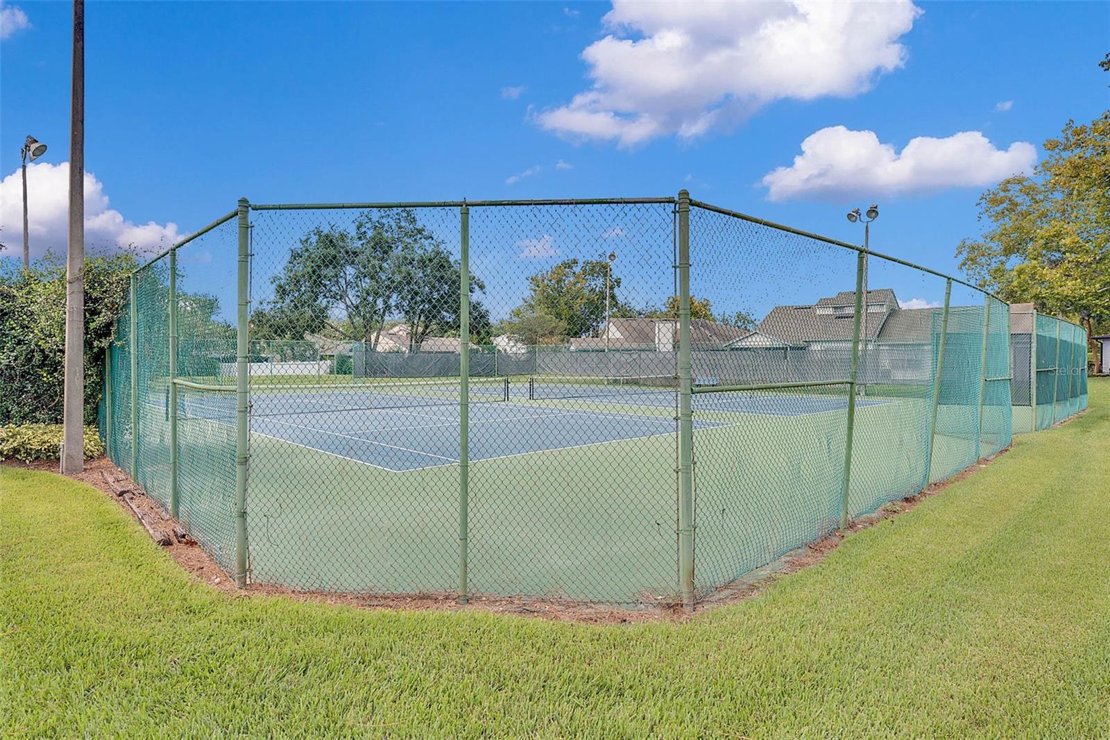 Image 29 of 42 For 1689 Torrington Circle