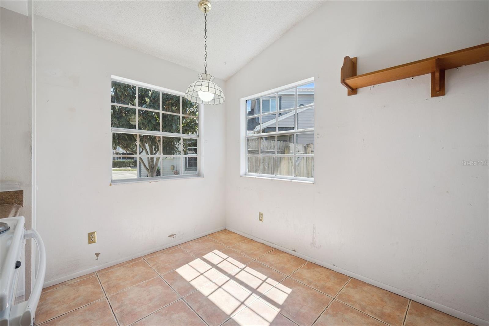 Image 8 of 42 For 1689 Torrington Circle