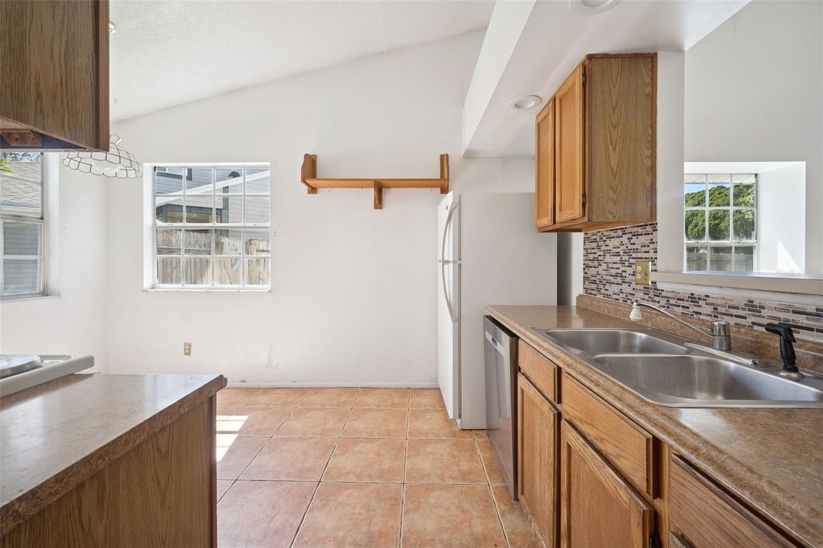 Image 9 of 42 For 1689 Torrington Circle