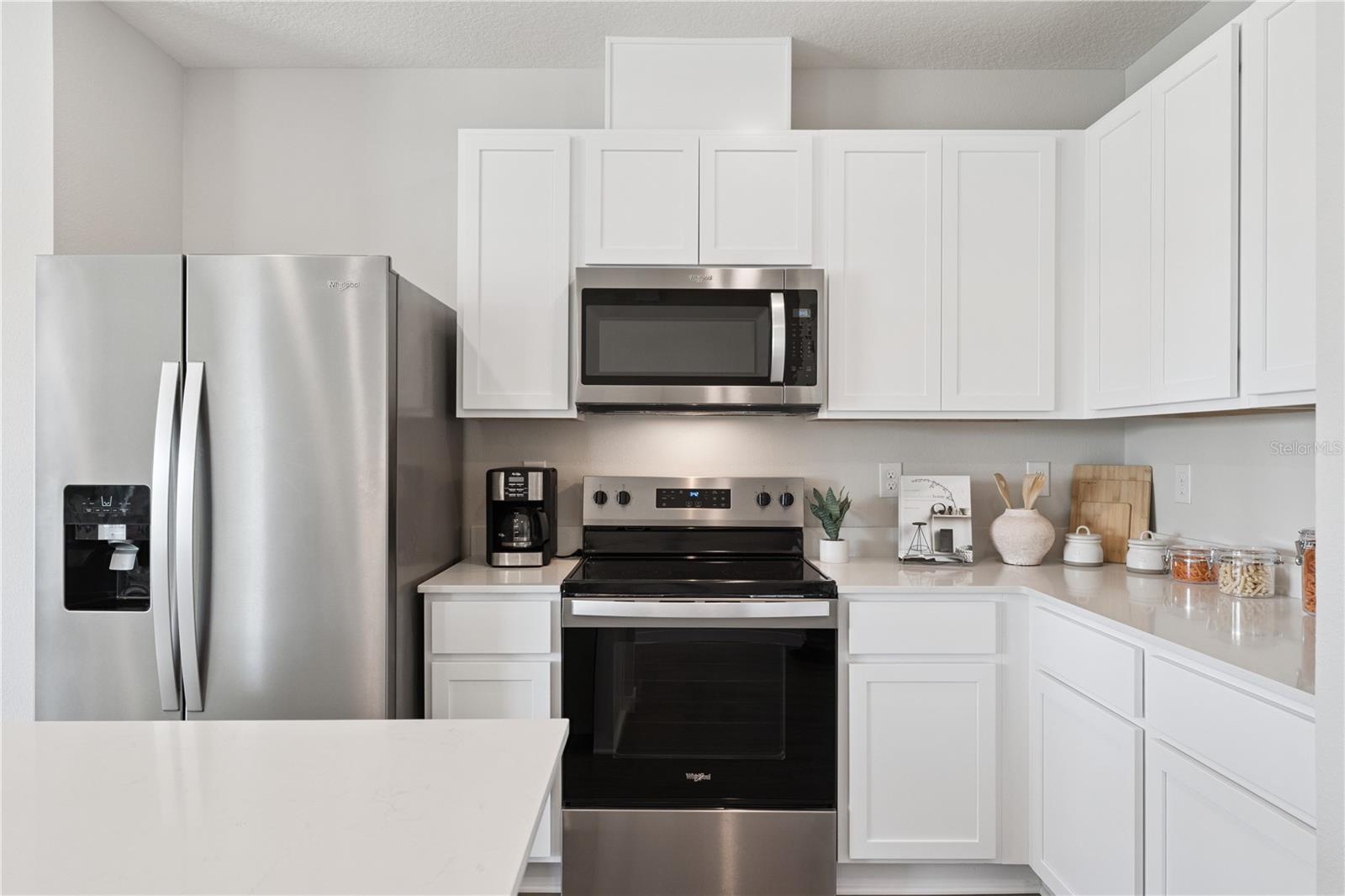 Listing photo id 9 for 587 Preston Cove Drive