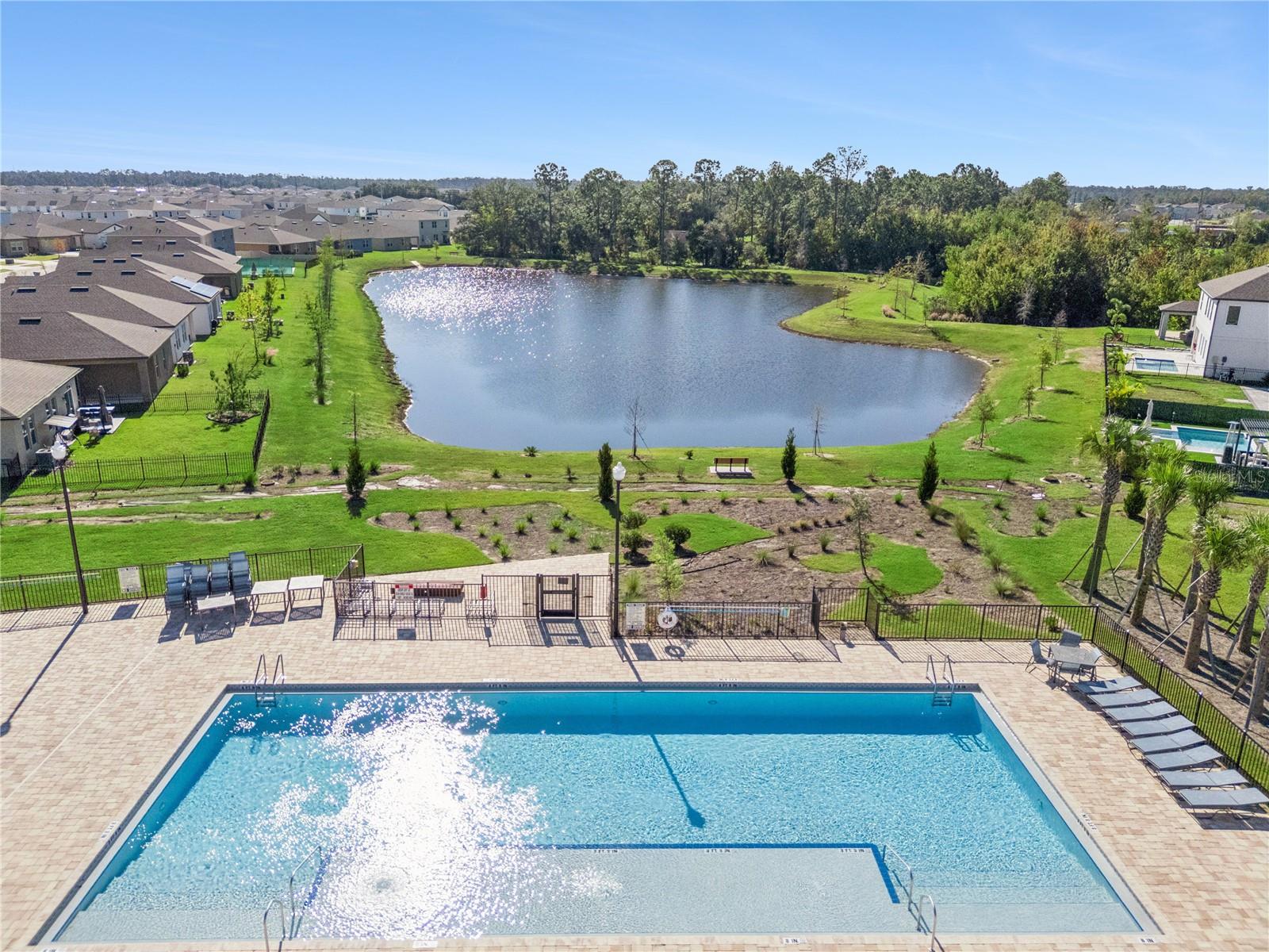 Listing photo id 27 for 587 Preston Cove Drive