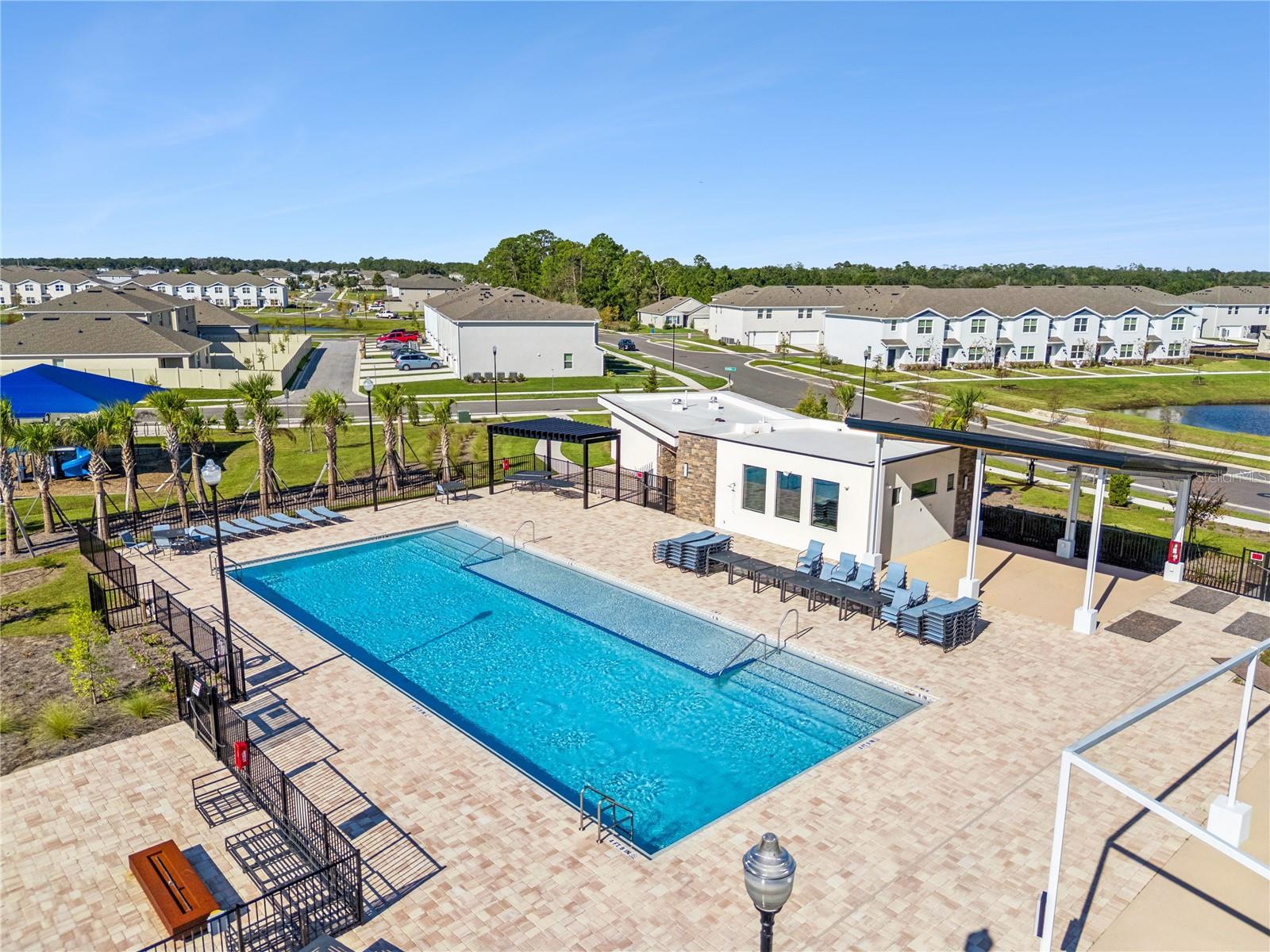 Listing photo id 36 for 587 Preston Cove Drive