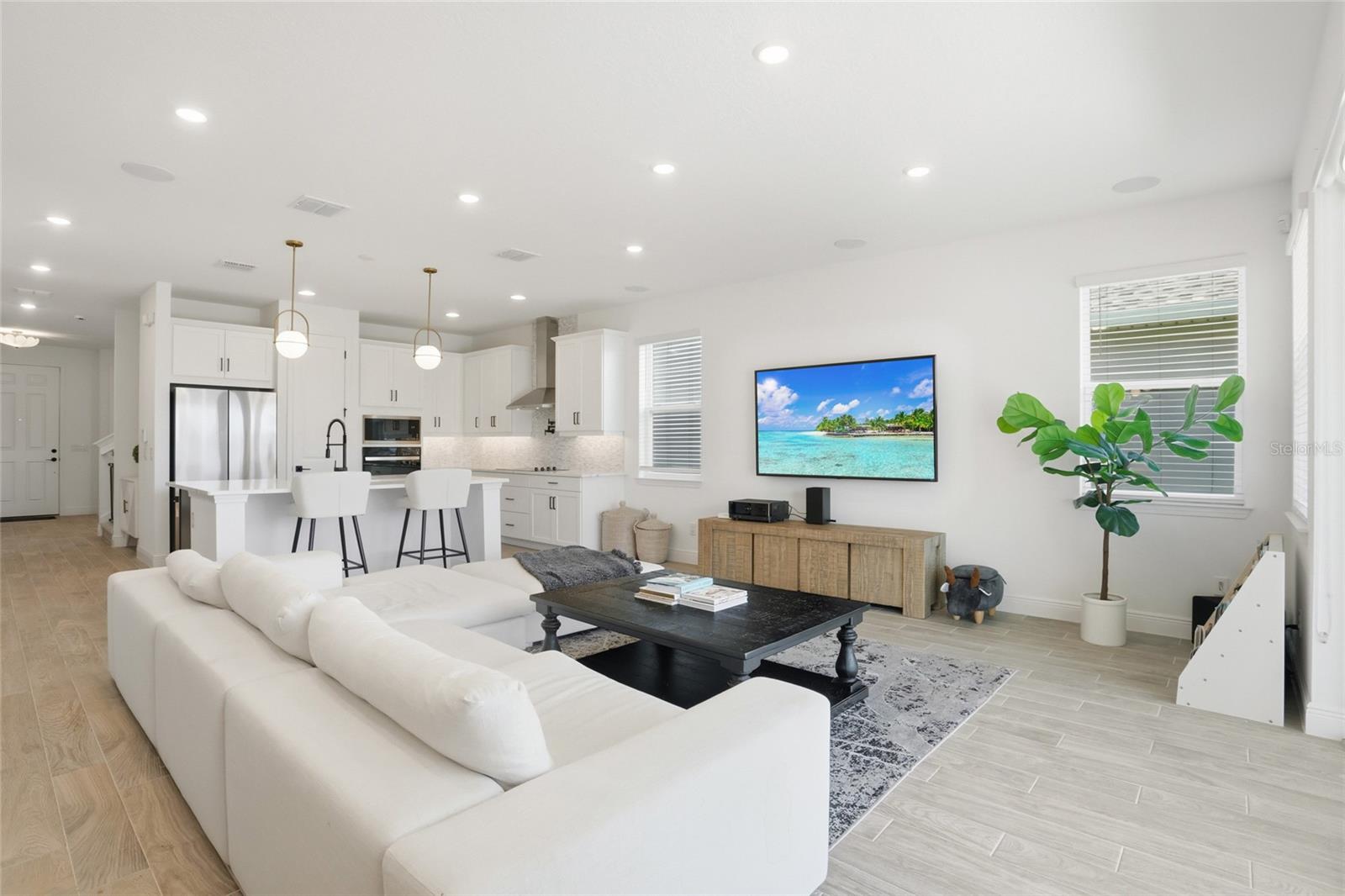 Image 17 of 46 For 19310 Banfield Place