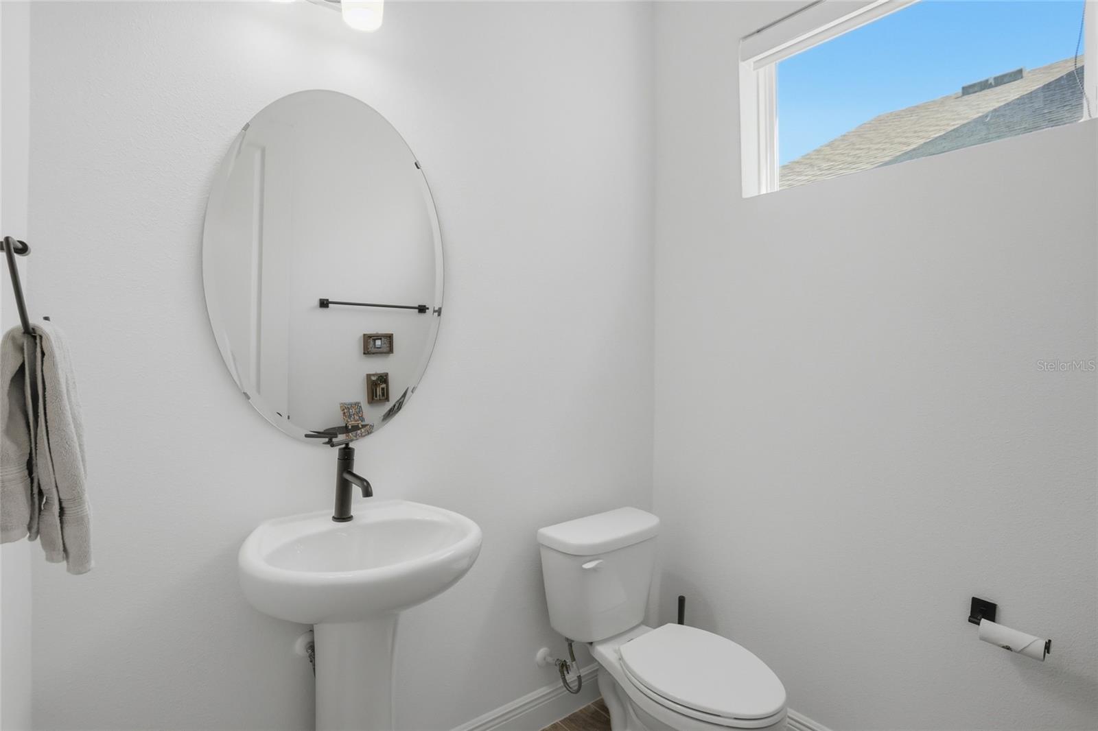 Image 6 of 46 For 19310 Banfield Place