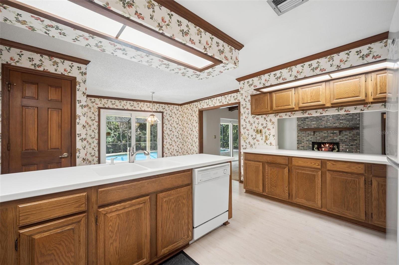 Image 13 of 64 For 449 Wild Oak Circle